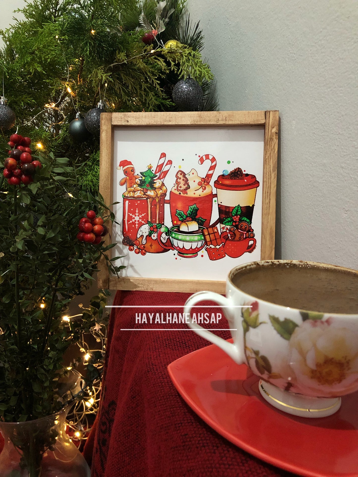 Kırmızı Fincanlı Tablo