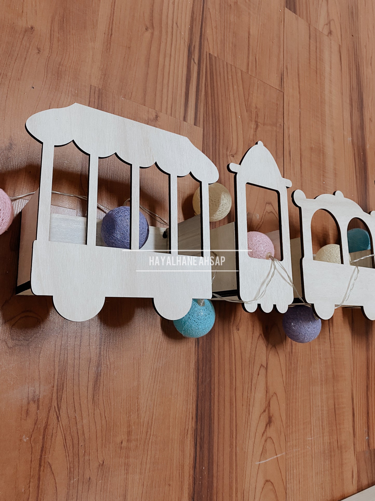 Tren Kitaplık / Ahşap Tren Kitaplık Raf