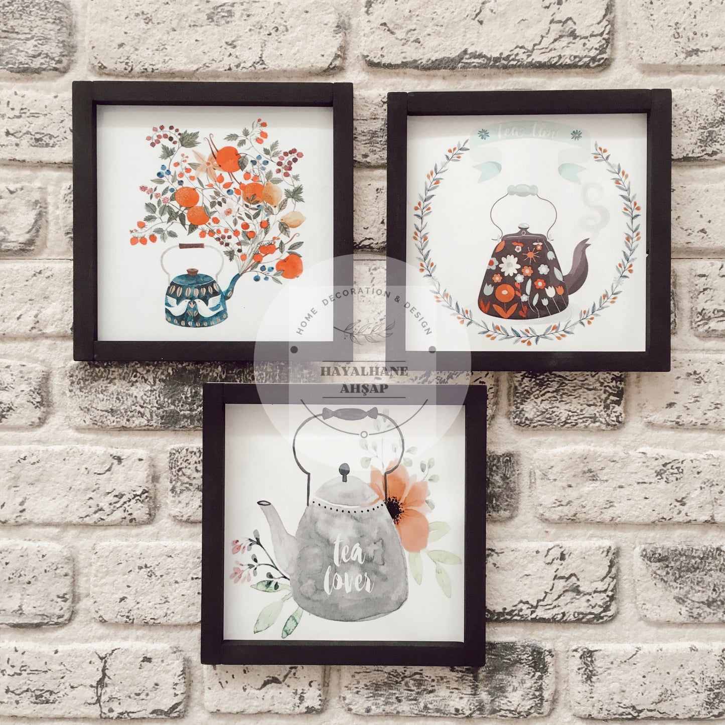 Красочный столовый сервиз