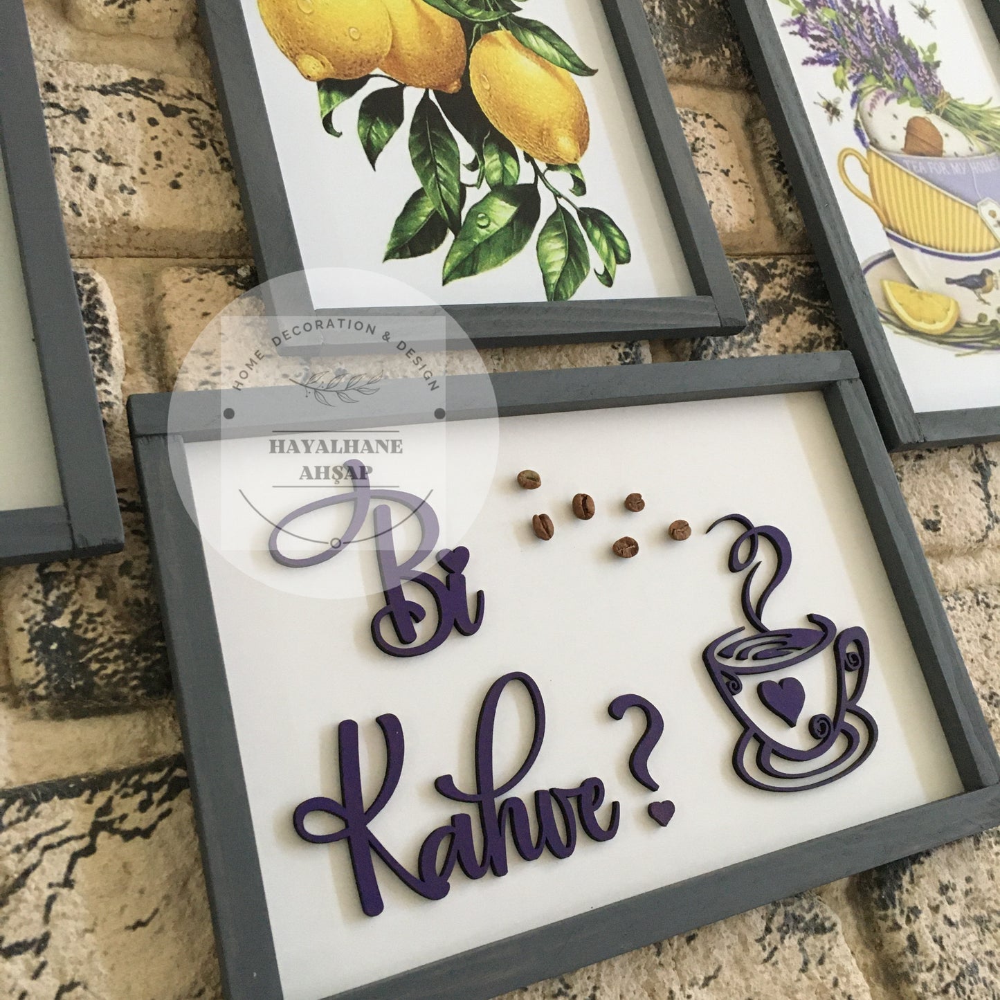 Деревянный кухонный стол в стиле лимона и лаванды