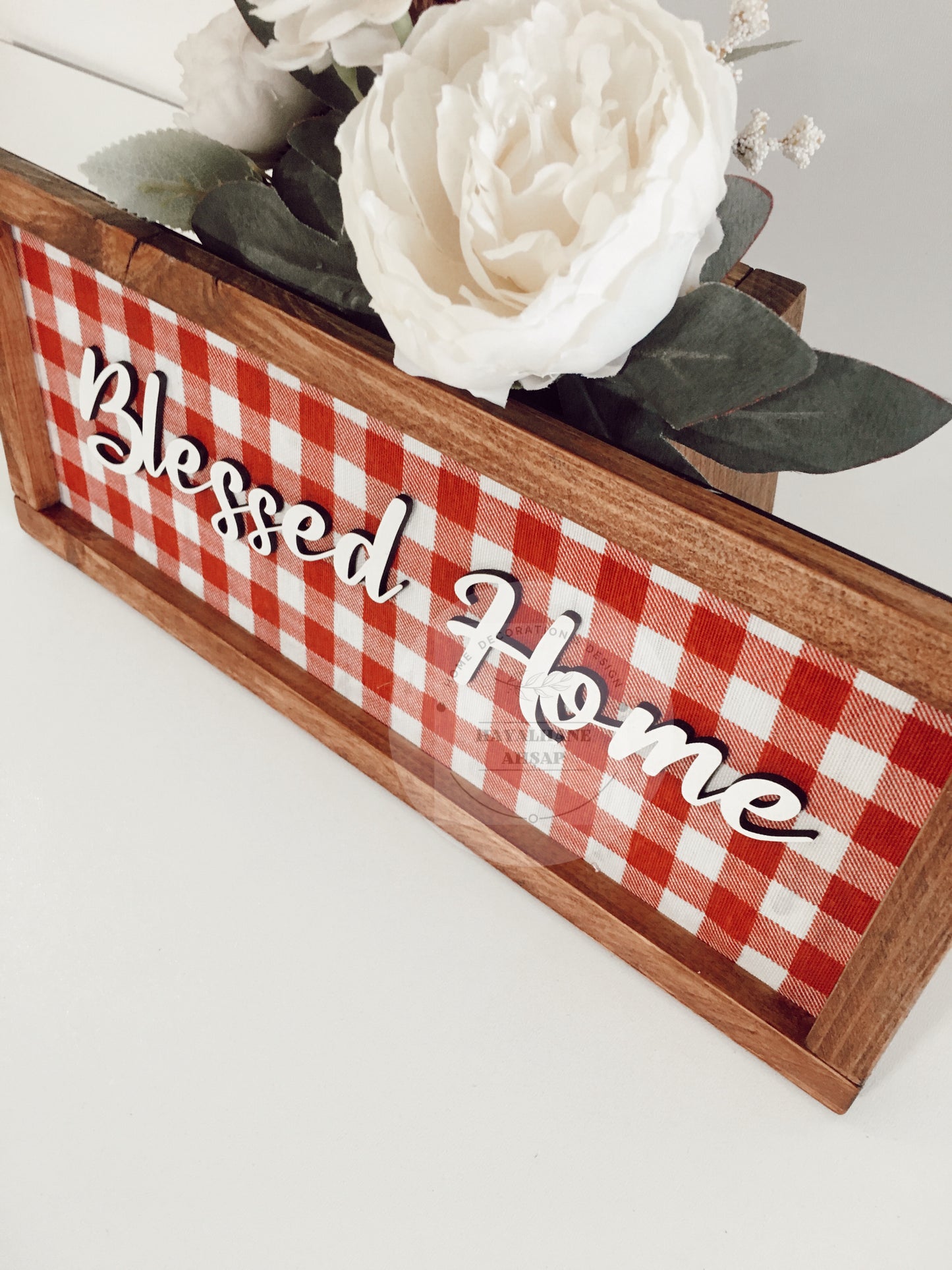 Blessed Home / Kırmızı Kumaşlı Tablo