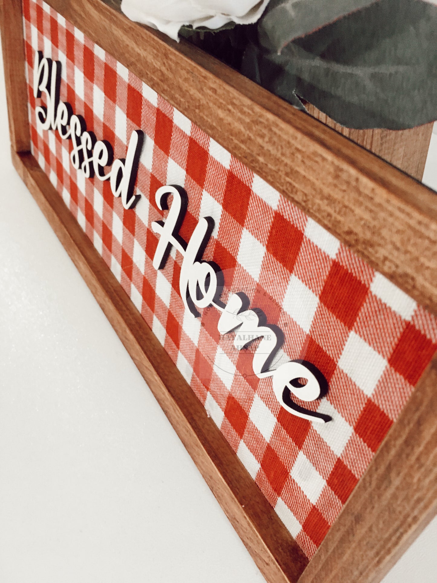 Blessed Home / Kırmızı Kumaşlı Tablo